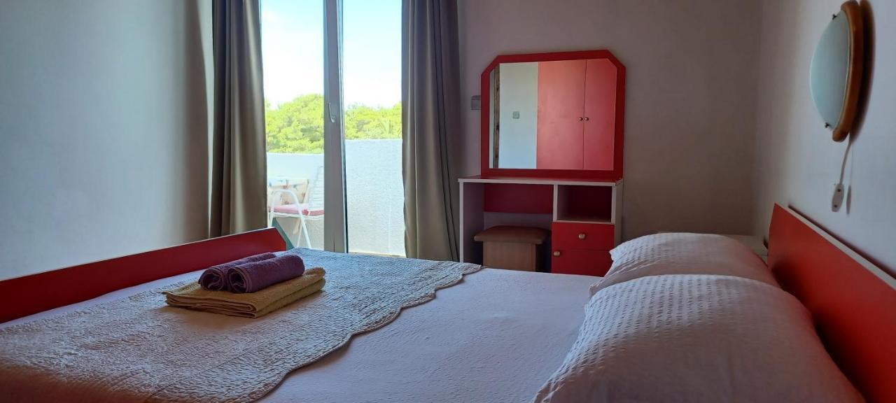 Apartments & Rooms Mila Banjol Luaran gambar