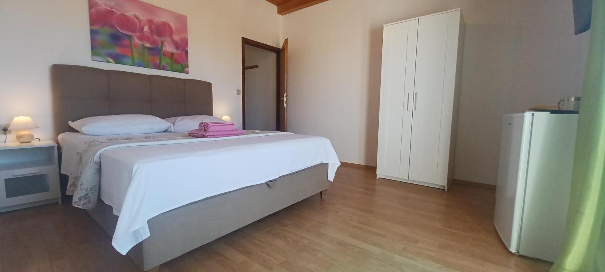 Apartments & Rooms Mila Banjol Luaran gambar